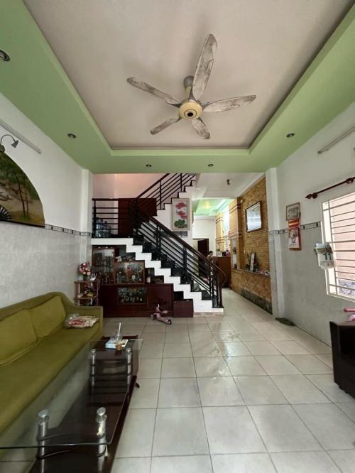 Nhà phố Quận 10 5x11 sang trọng, nội thất cao cấp, 4PN+phòng khách, giá hợp lý